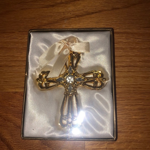 Gold Cross Decoration - Picture 1 of 2
